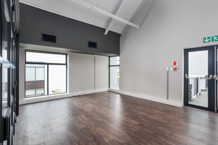 To Let Commercial Property for Rent in Val De Vie Estate Western Cape